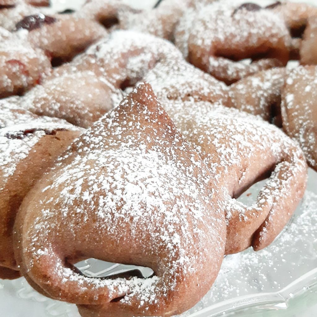 Tortelloni di frolla al cacao