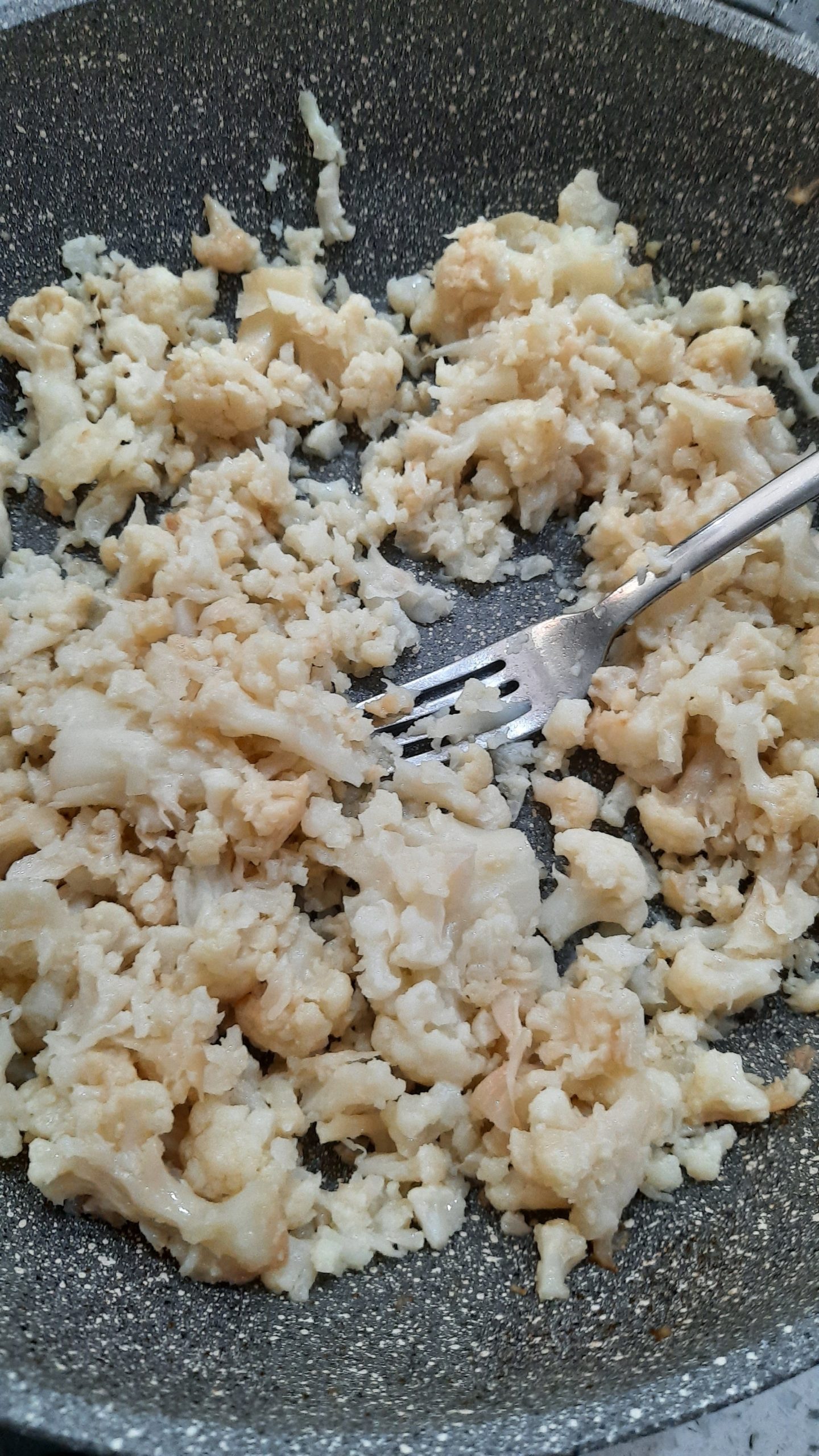 Vegan burger di cavolfiore, funghi e mandorle