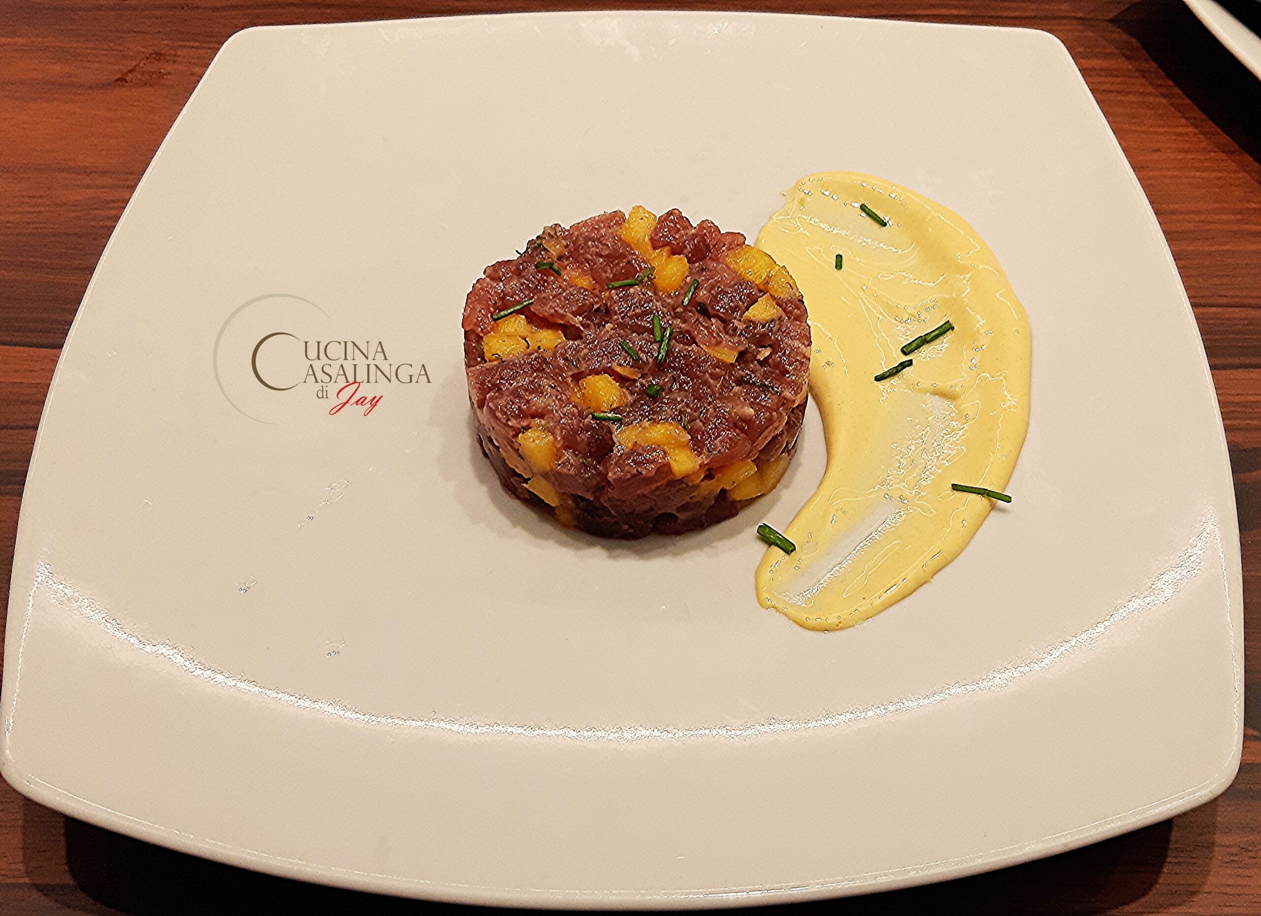 Tartare di tonno con mango, zenzero e maionese al wasabi