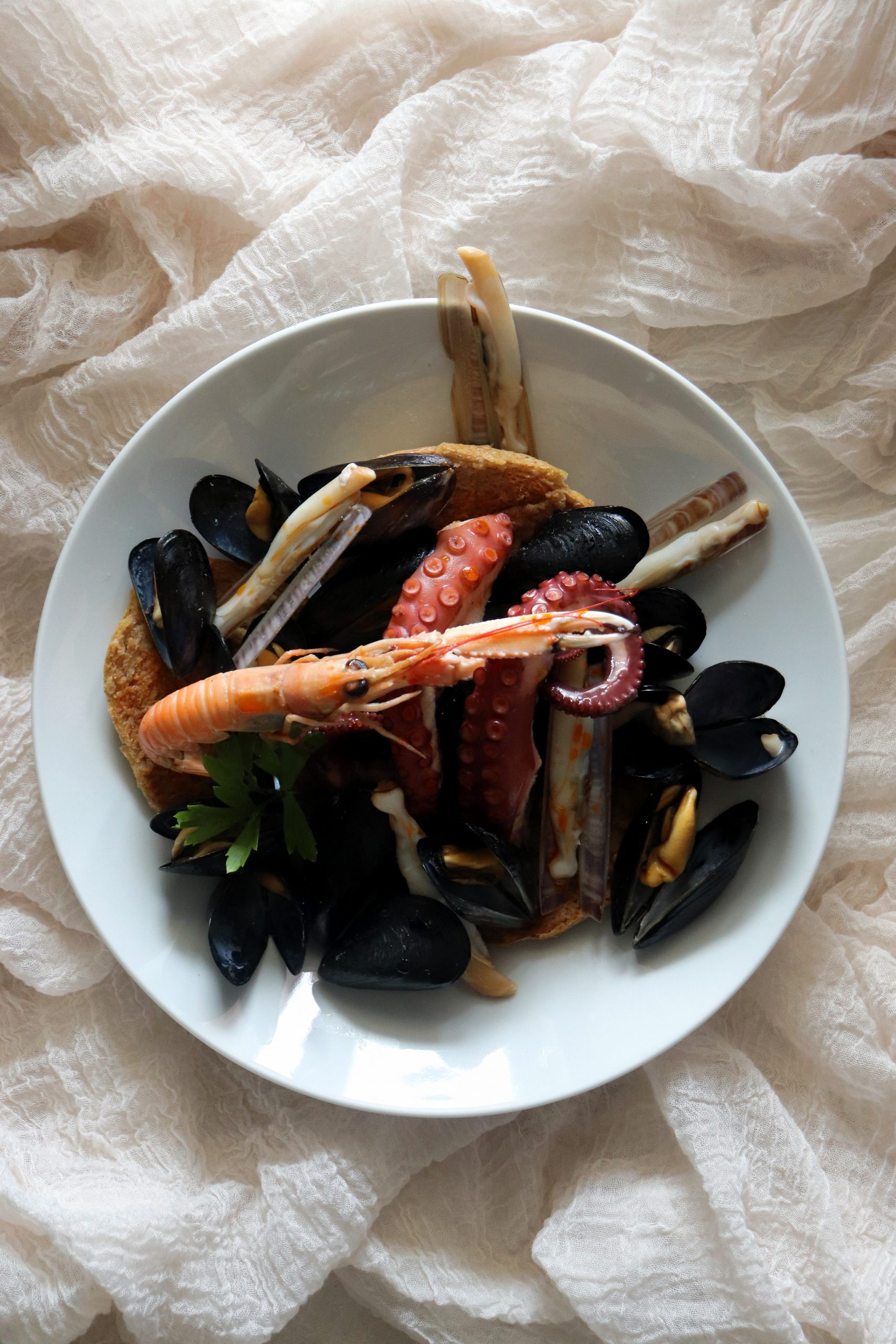 Zuppa di cozze con friselle di segale